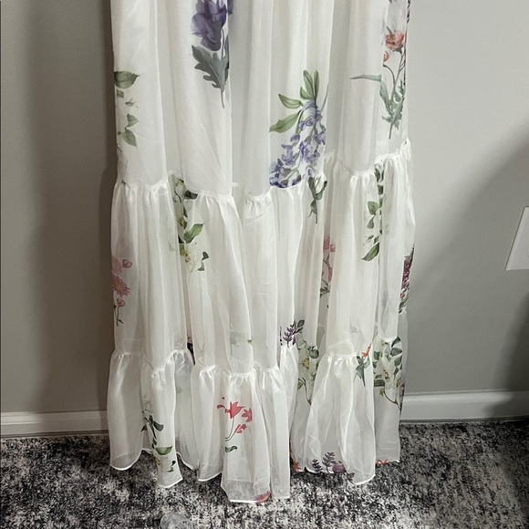 Chicwish White Floral Maxi Dress - Picture 2 of 5